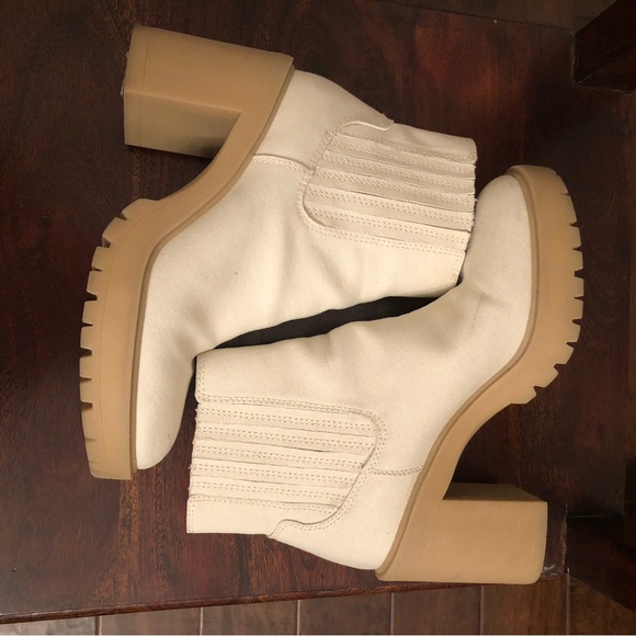 Dolce Vita Shoes - Dolce Vita Cream Castor H2O Booties 👢- Size 9.5